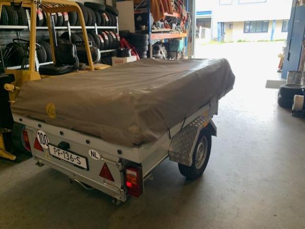 Vouwwagens Tentrailers & Caravans